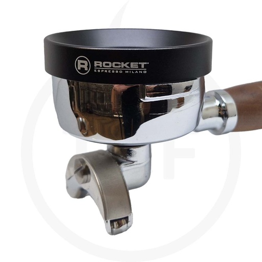 Rocket magnetic dosing funnel