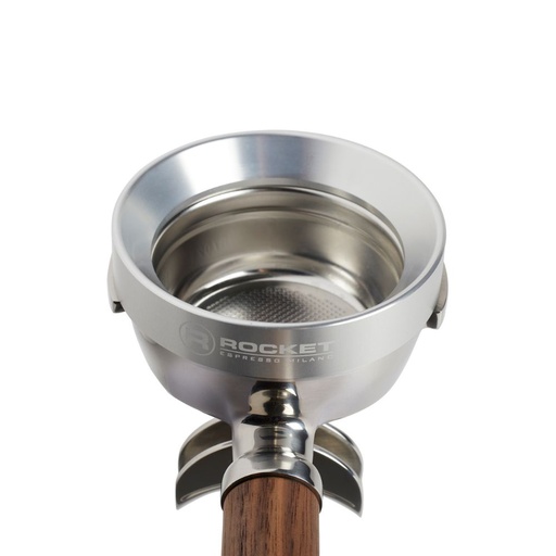 Rocket magnetic dosing funnel